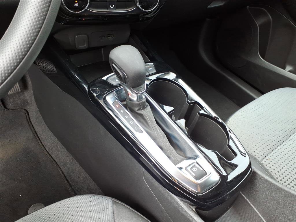 Used 2025 Chevrolet Trax LT FWD image 15