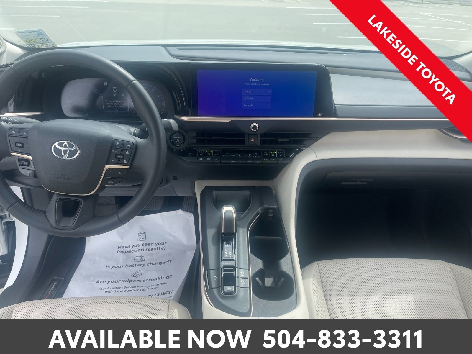 Used 2023 Toyota Crown Limited image 38