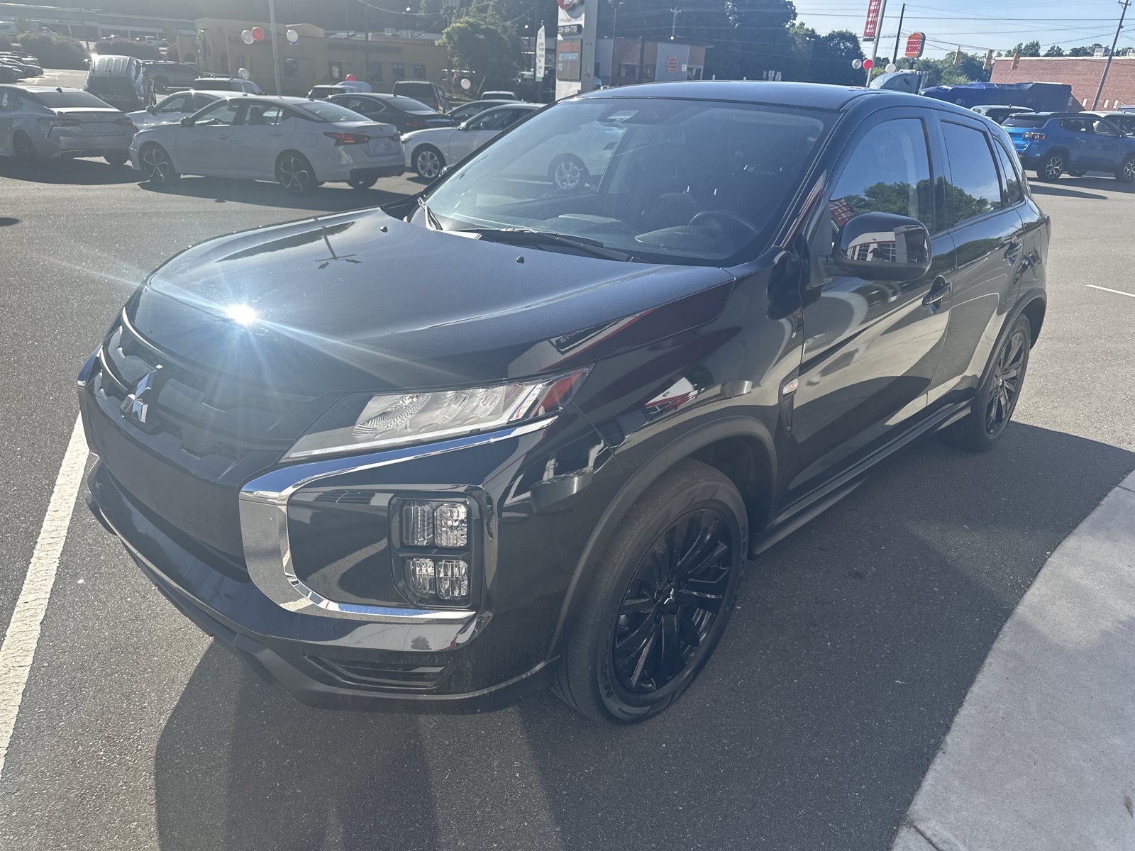 Used 2023 Mitsubishi Outlander Sport ES AWD/4WD image 4
