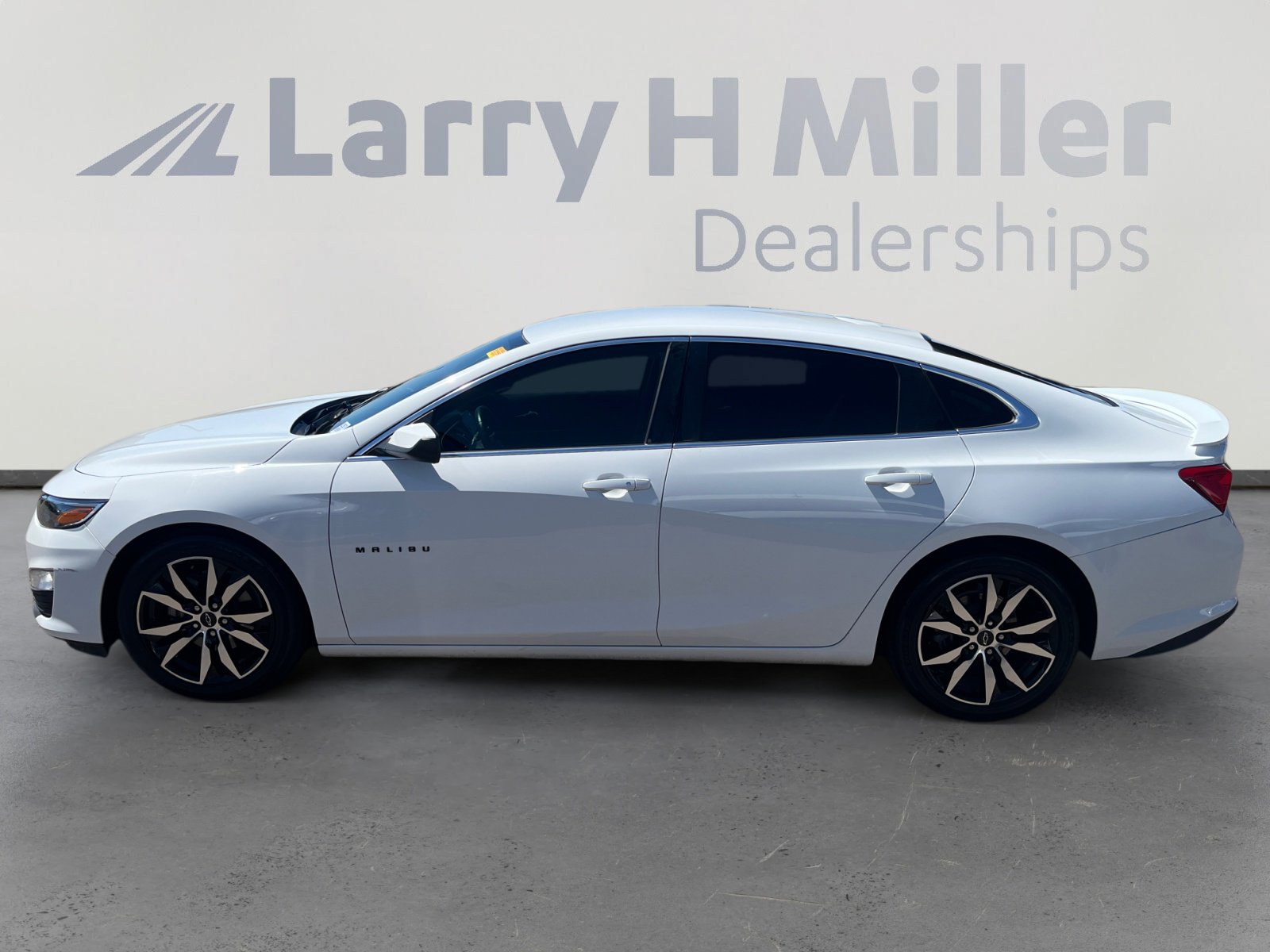 Used 2021 Chevrolet Malibu RS image 2