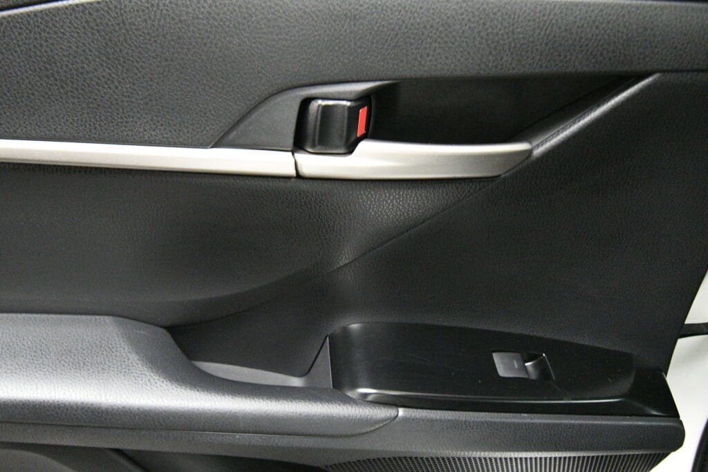 Used 2025 Toyota Camry LE FWD image 20