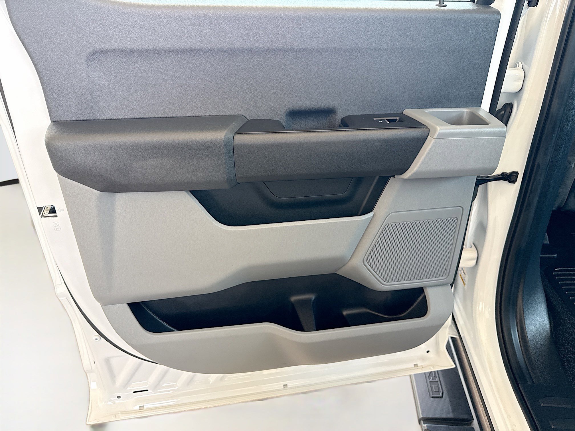 Used 2023 Ford F350 XL w/ XL Chrome Package image 24