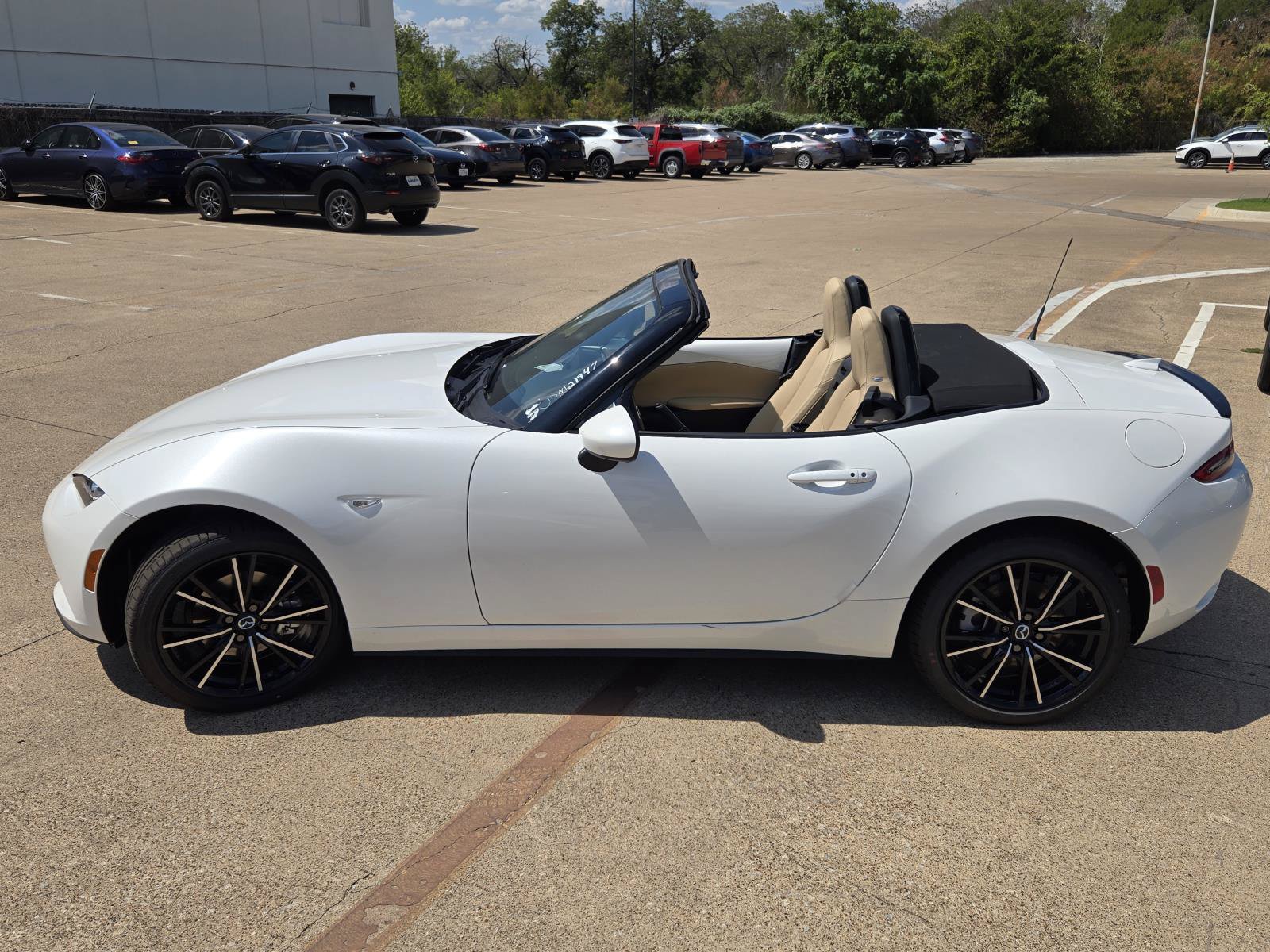 New 2026 MAZDA MX-5 Miata Grand Touring RWD image 9