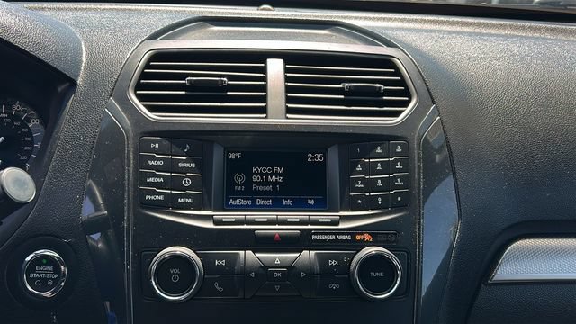 Certified 2018 Ford Explorer XLT FWD image 22