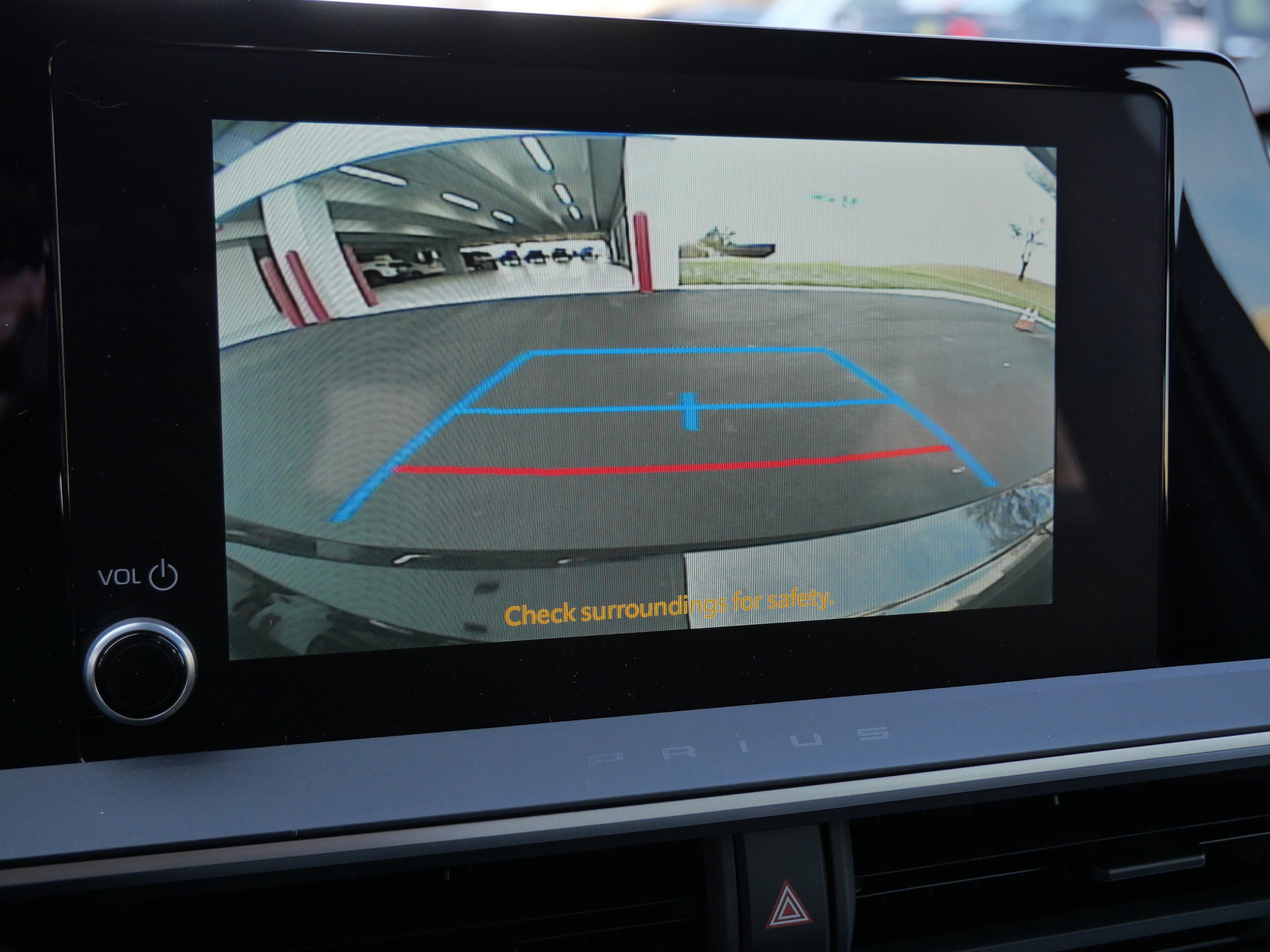 Certified 2025 Toyota Prius LE image 32