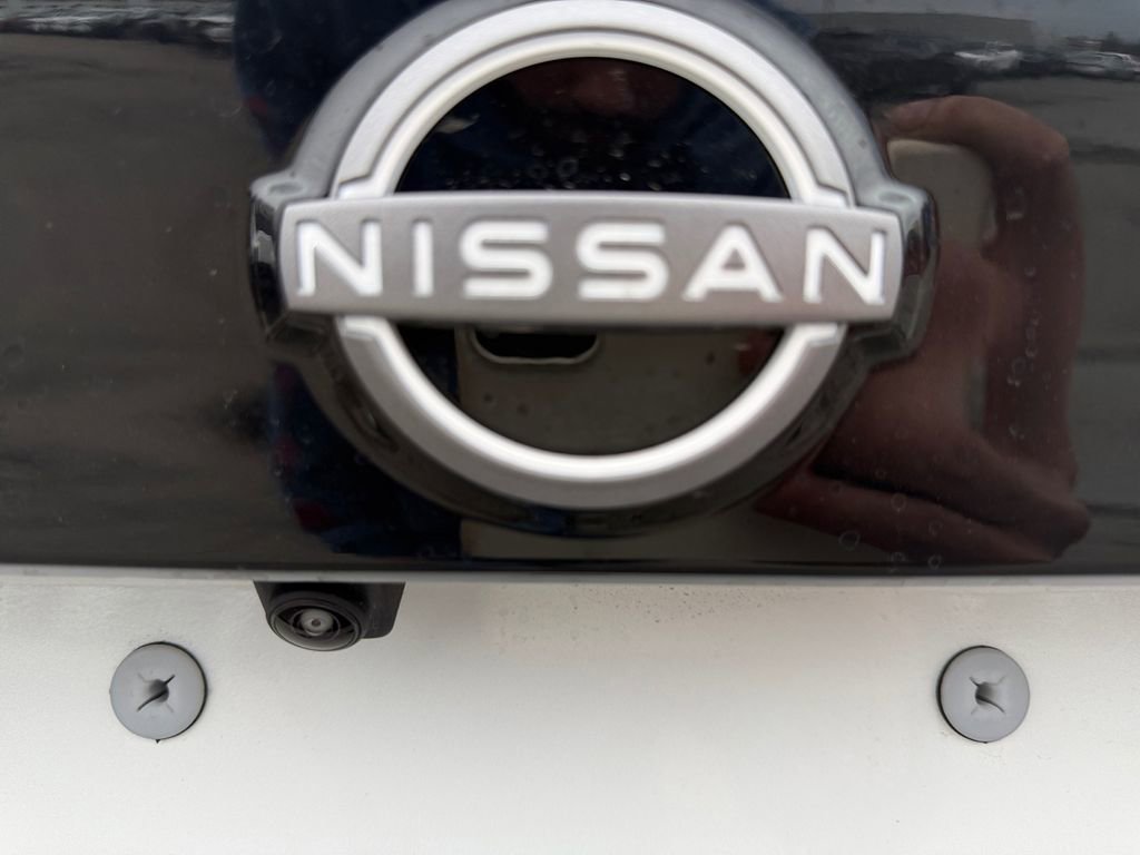 New 2026 Nissan Kicks SR w/ Cold Weather Package image 17