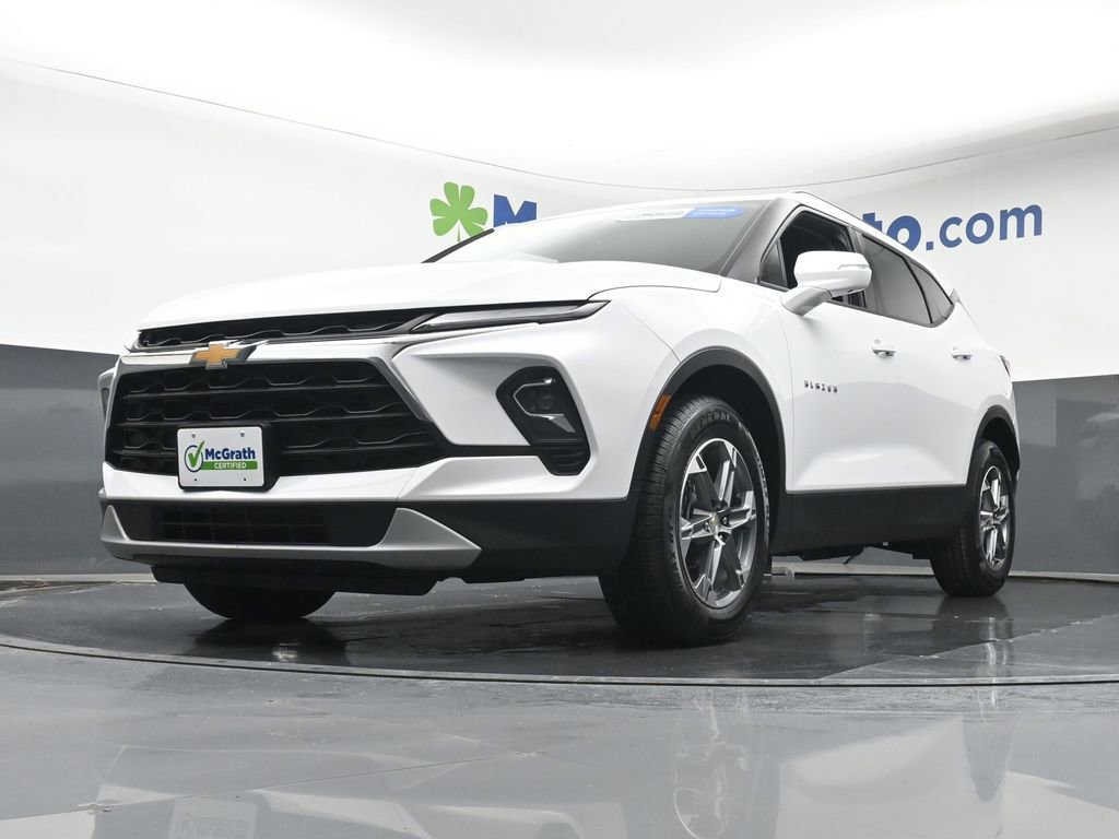 Used 2023 Chevrolet Blazer LT w/ Sound & Technology Package image 6
