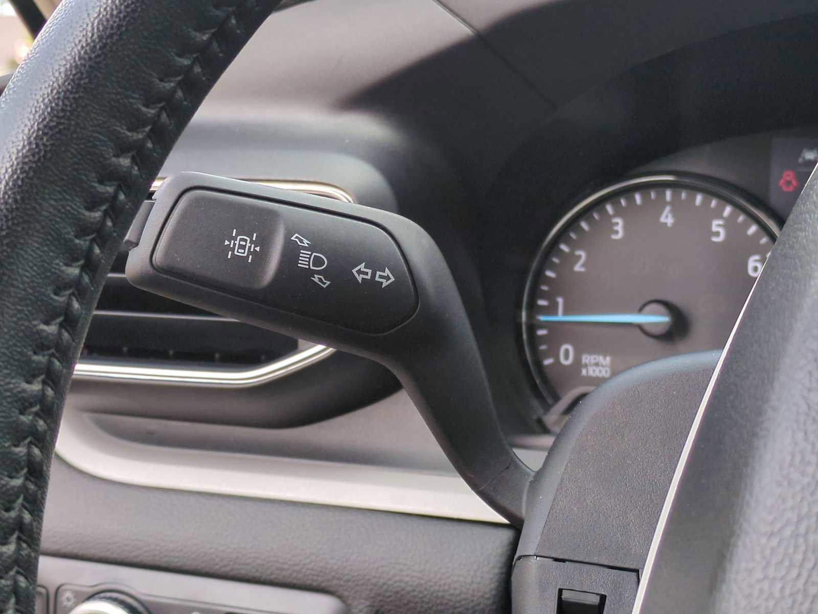 Used 2023 Ford Explorer XLT w/ Equipment Group 202A image 27