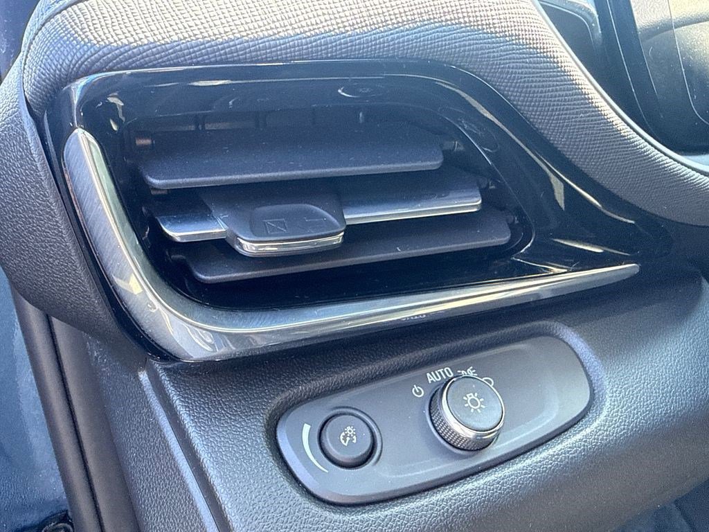 Used 2024 Buick Envista Sport Touring w/ Convenience I Package image 22