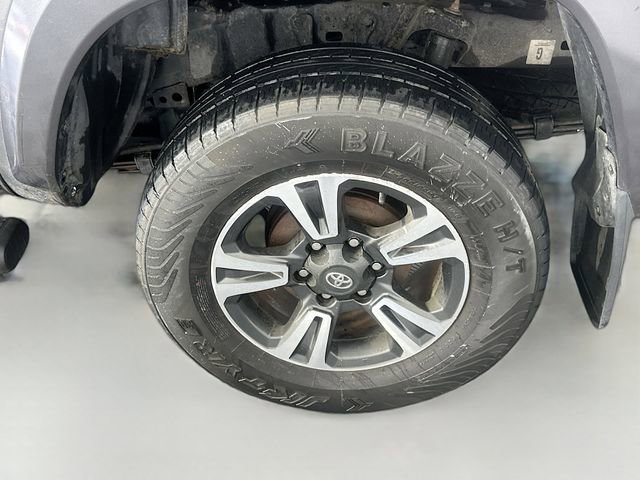 Used 2019 Toyota Tacoma TRD Sport image 25