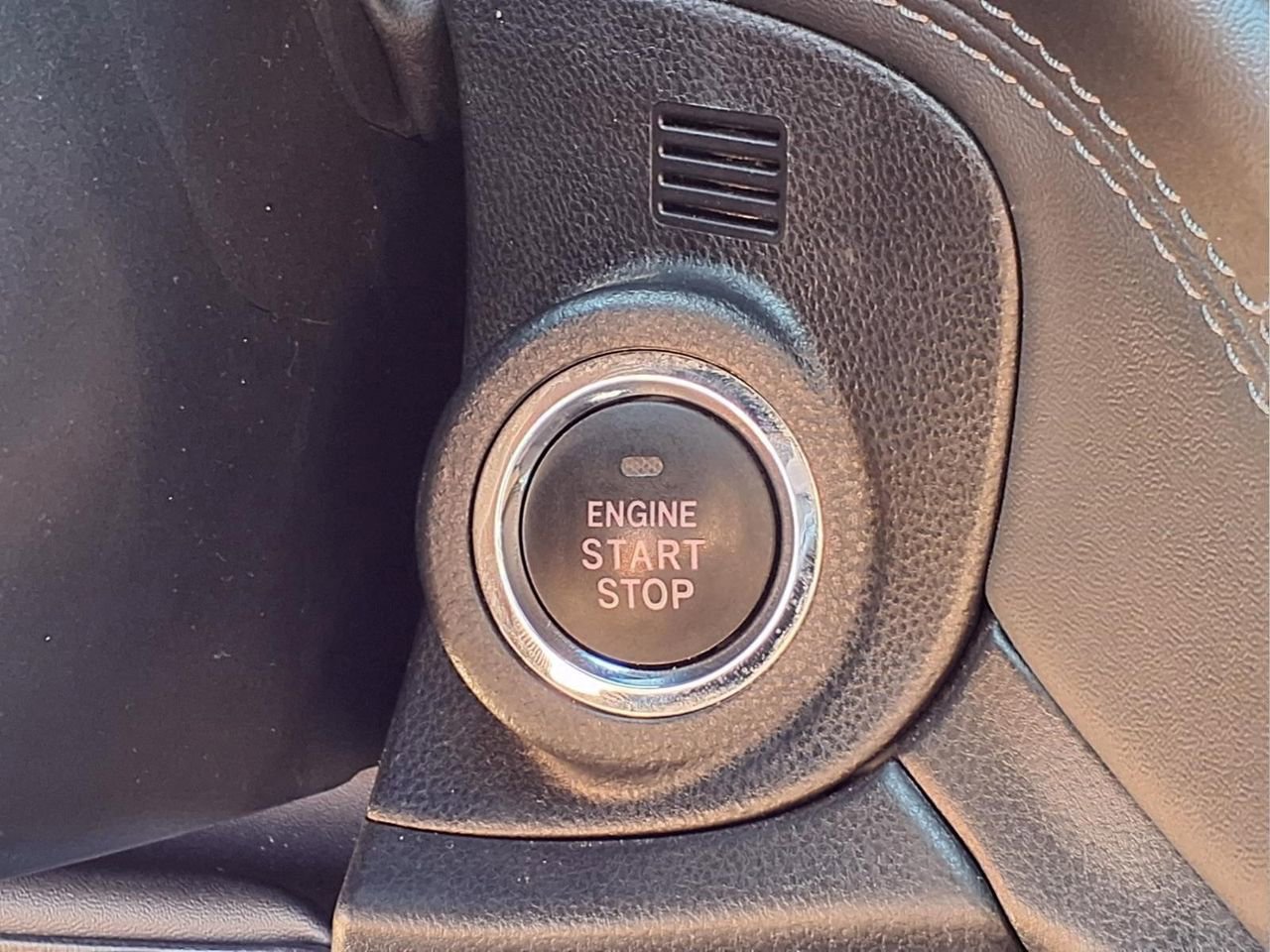 Used 2023 Subaru Outback Premium AWD/4WD image 23