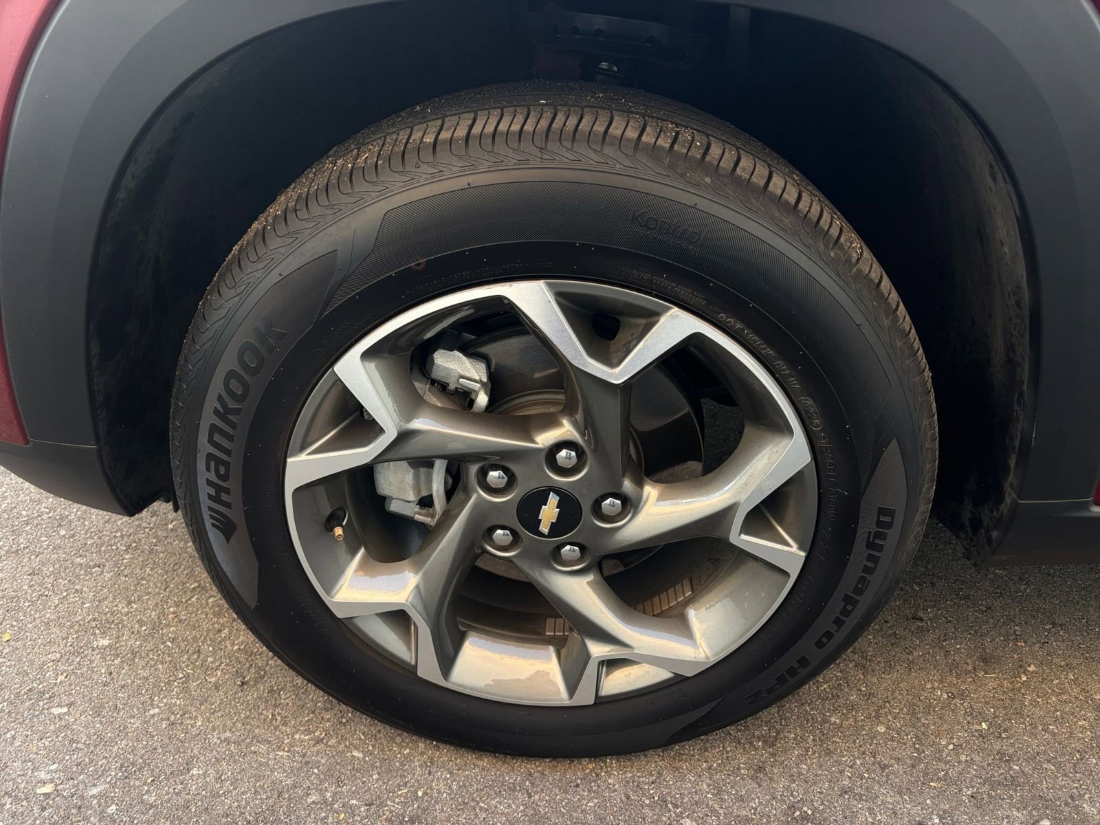 Used 2025 Chevrolet Trax LT image 30