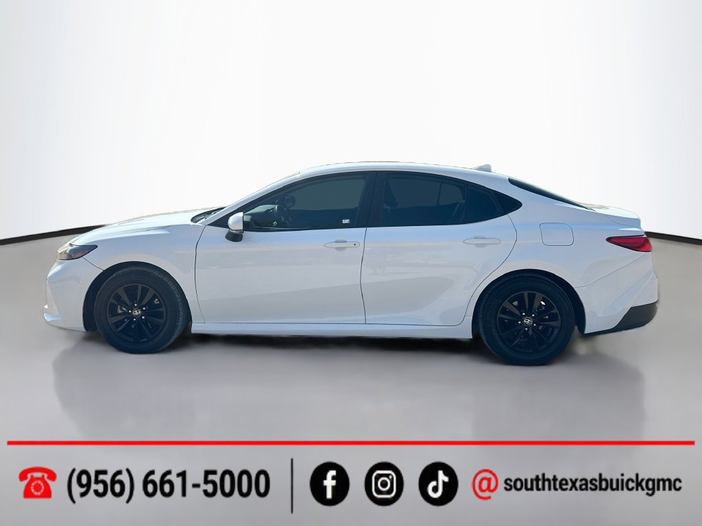 Used 2025 Toyota Camry LE w/ Convenience Package FWD image 4