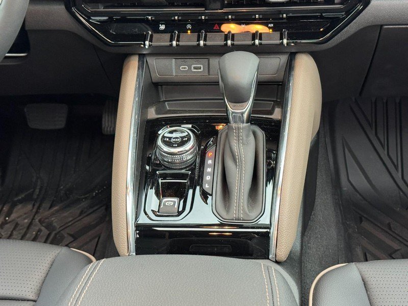 Used 2026 GMC Canyon Denali AWD/4WD image 14
