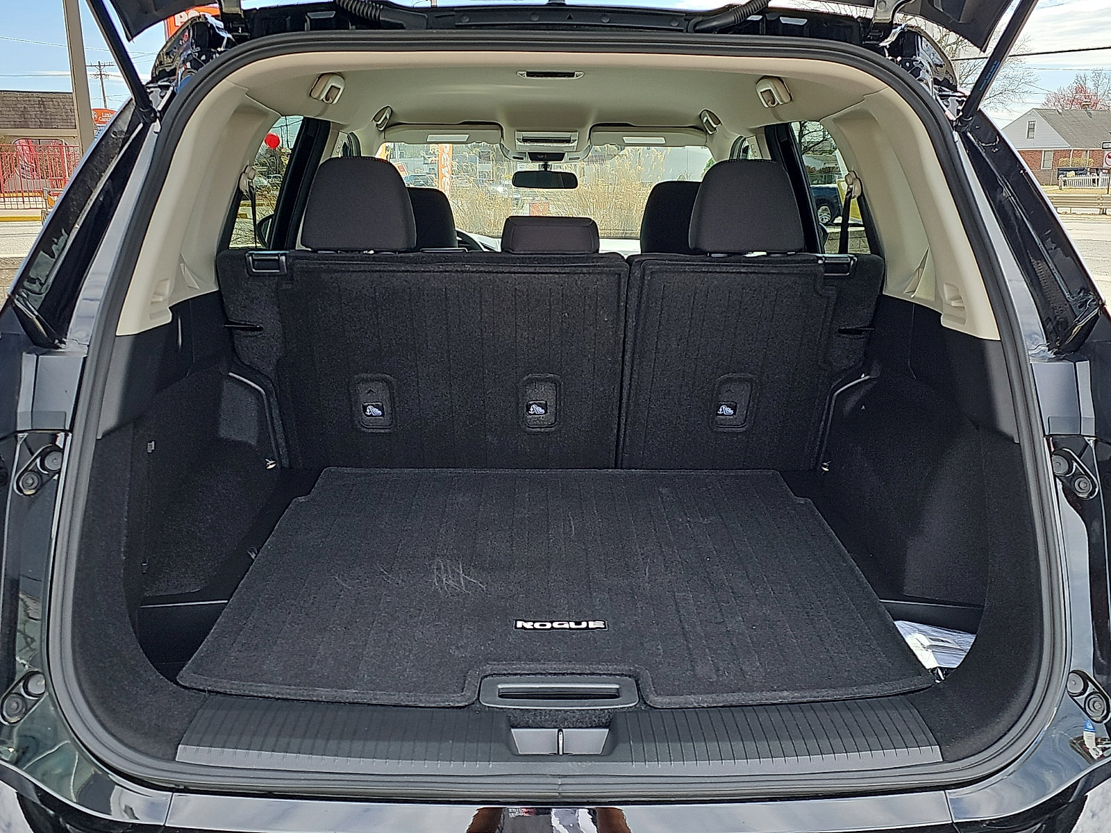 Certified 2025 Nissan Rogue S image 28