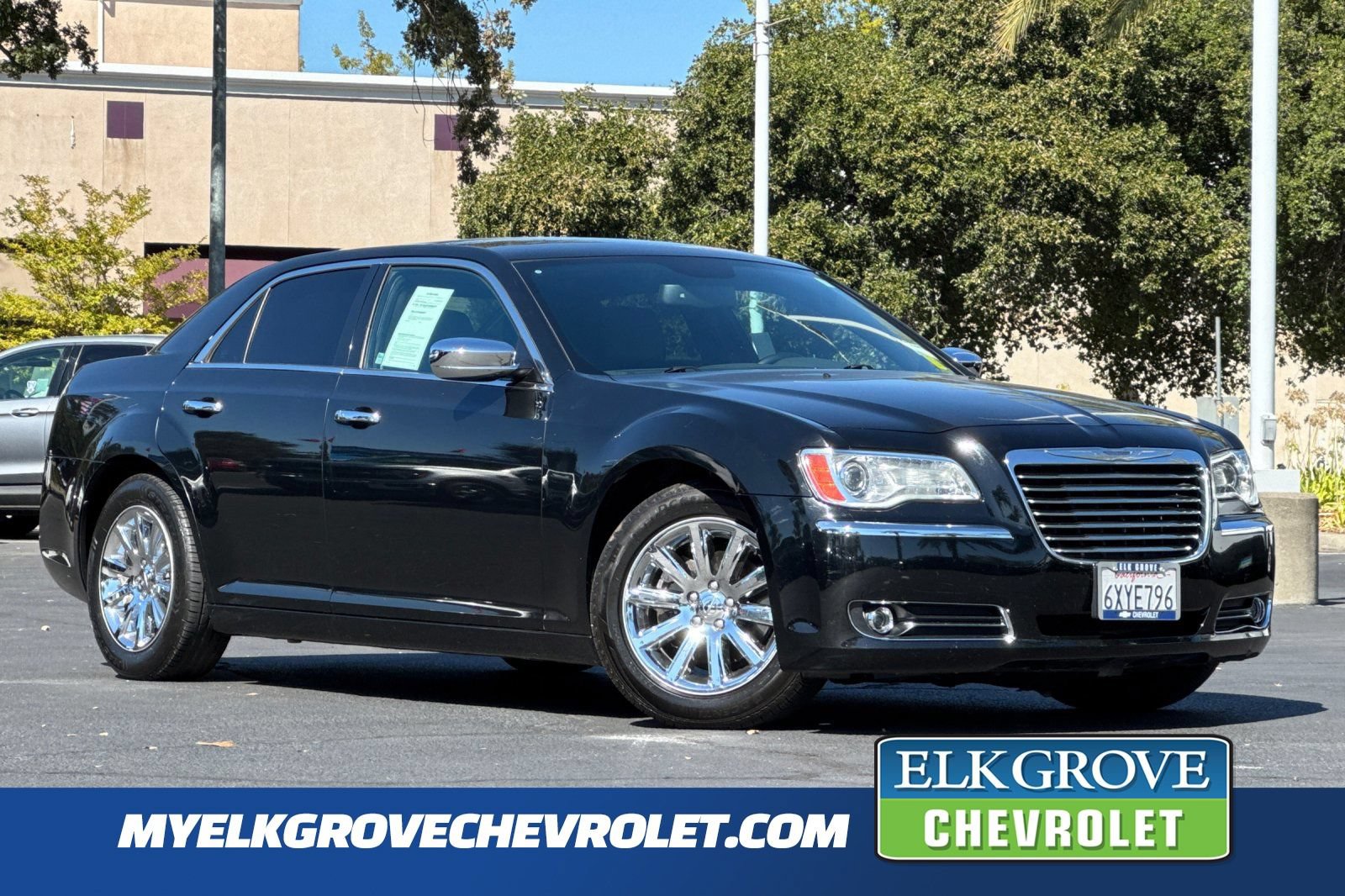 Used 2013 Chrysler 300 C RWD image 1