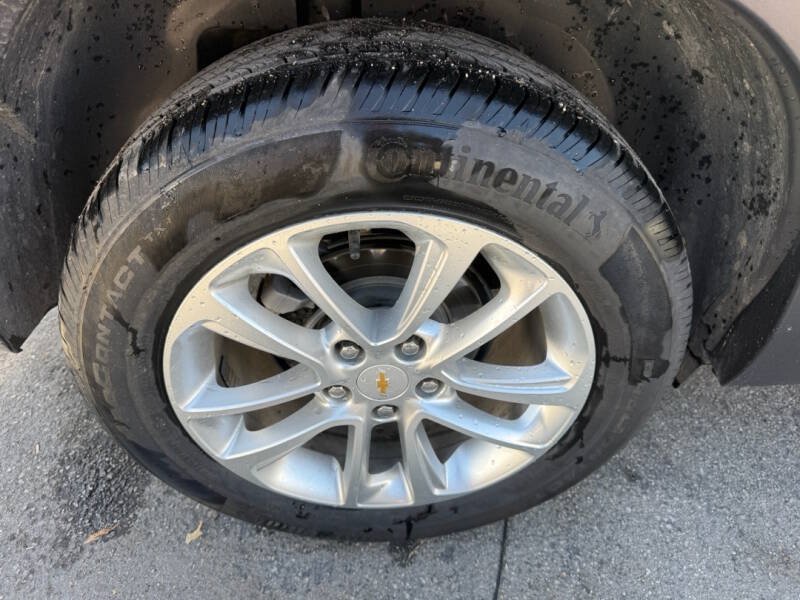 Used 2025 Chevrolet TrailBlazer LS FWD image 10