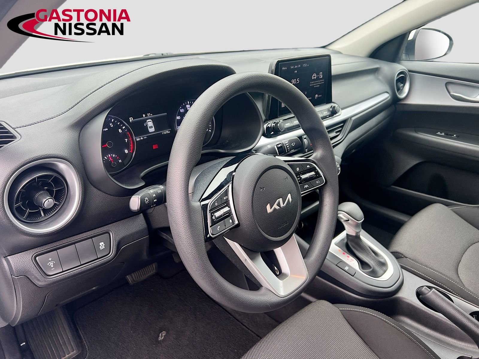 Used 2023 Kia Forte LXS image 11