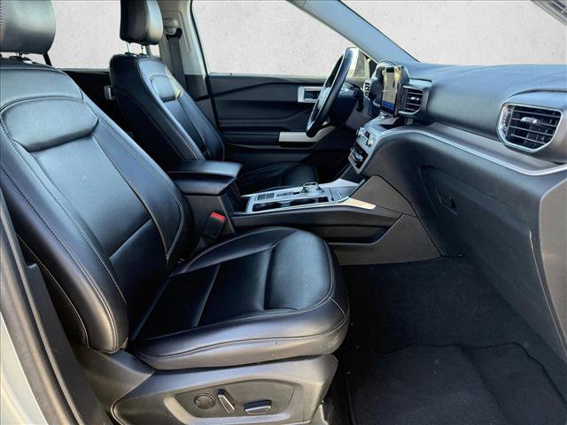Used 2024 Ford Explorer XLT w/ Equipment Group 202A image 11