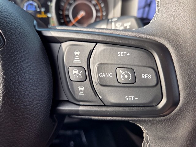 Certified 2025 Jeep Wrangler Sport AWD/4WD image 28