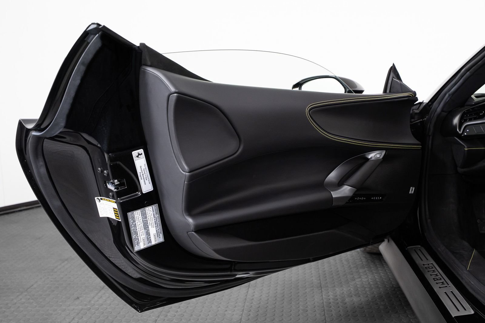 Certified 2023 Ferrari SF90 Spider AWD/4WD image 15
