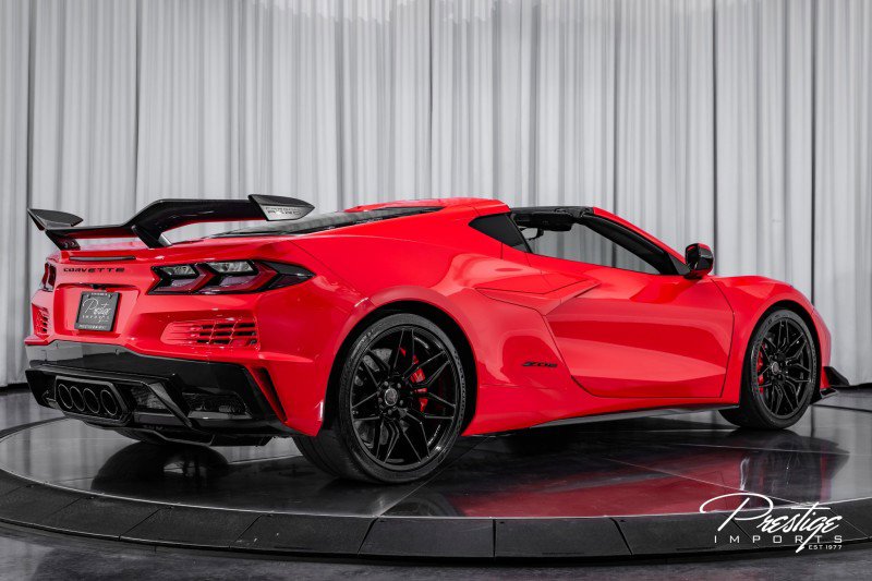 Used 2025 Chevrolet Corvette Z06 w/ Z07 Performance Package image 31