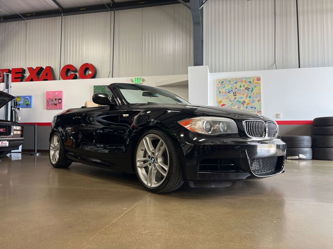 Used 2013 BMW 135i Convertible image 52