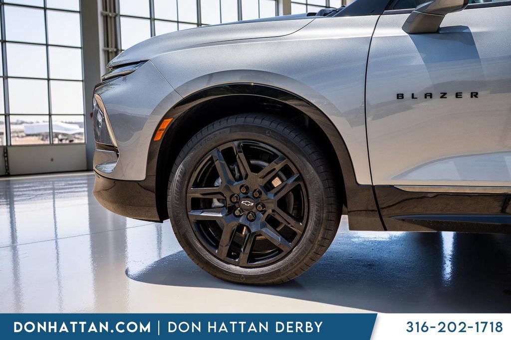 Used 2023 Chevrolet Blazer RS w/ LPO, Floor Liner Package FWD image 37