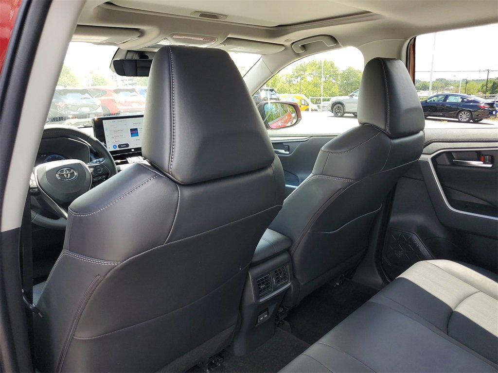 Used 2023 Toyota RAV4 Limited image 13