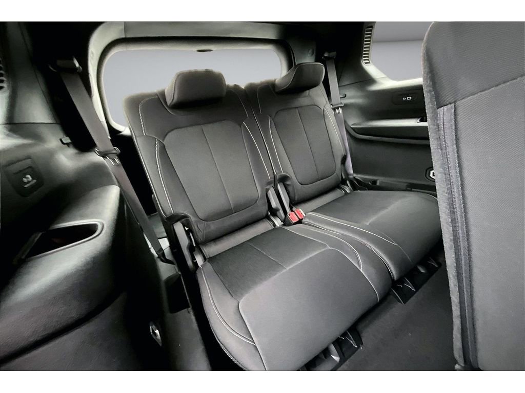 Used 2025 Jeep Grand Cherokee L Laredo w/ Luxury Tech Group I image 30