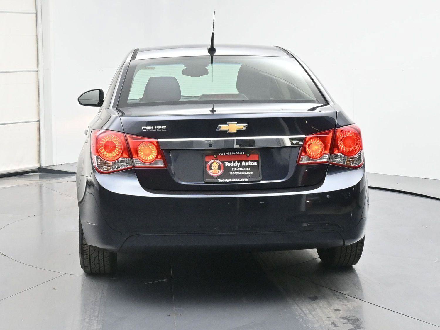 Used 2014 Chevrolet Cruze LS image 19