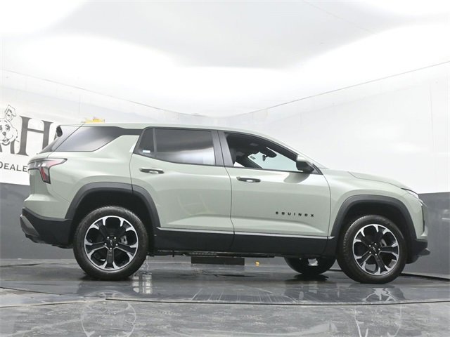 New 2026 Chevrolet Equinox LT w/ Convenience Package II image 31