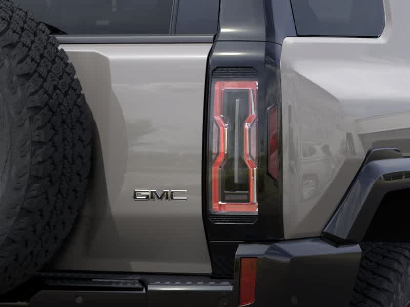 New 2026 GMC Hummer EV SUV w/ LPO, Dark Essentials Package AWD/4WD image 11
