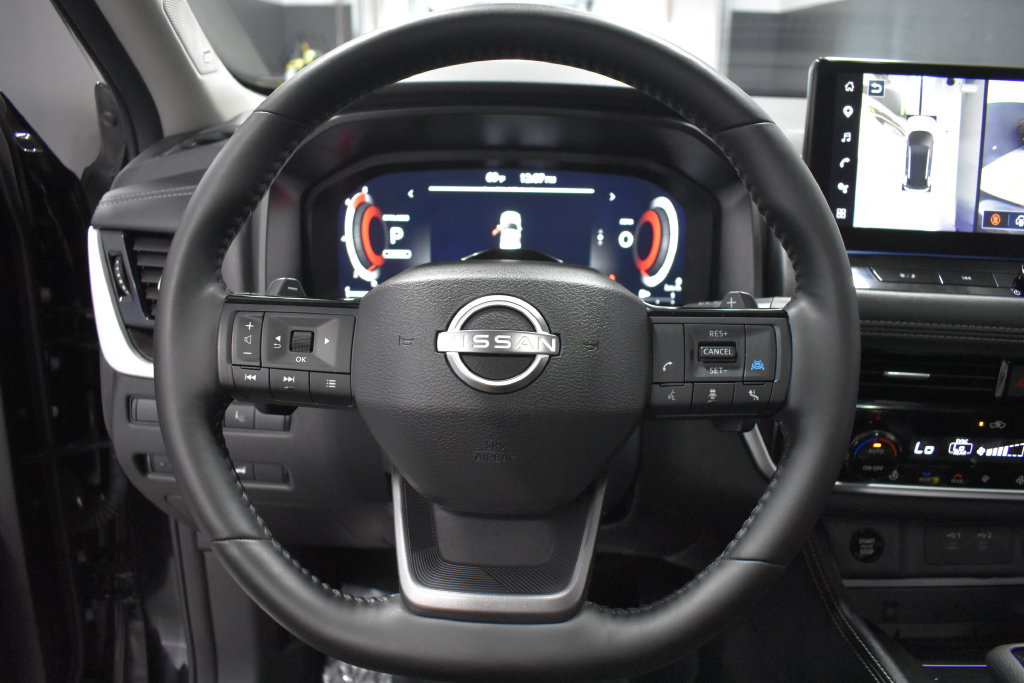 Certified 2026 Nissan Rogue Platinum w/ Tech Package AWD/4WD image 31