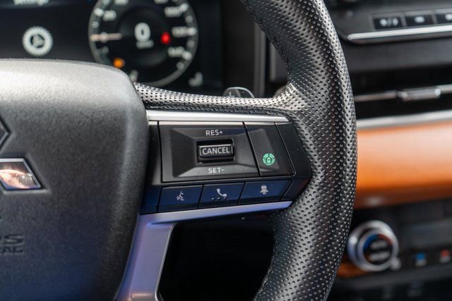 Used 2022 Mitsubishi Outlander SEL image 33