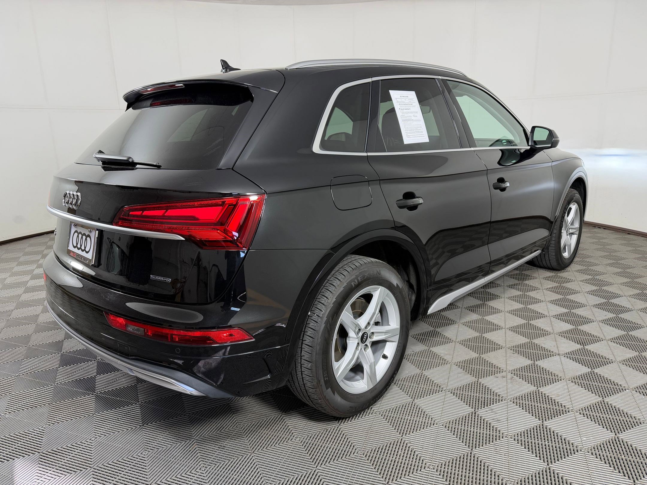 Certified 2021 Audi Q5 2.0T Premium w/ Convenience Package AWD/4WD image 9
