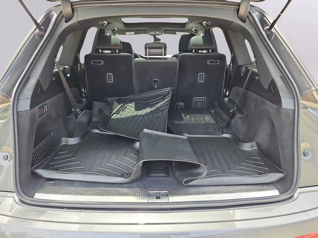 Used 2022 Audi Q7 2.0T Premium Plus w/ Premium Plus Package AWD/4WD image 36