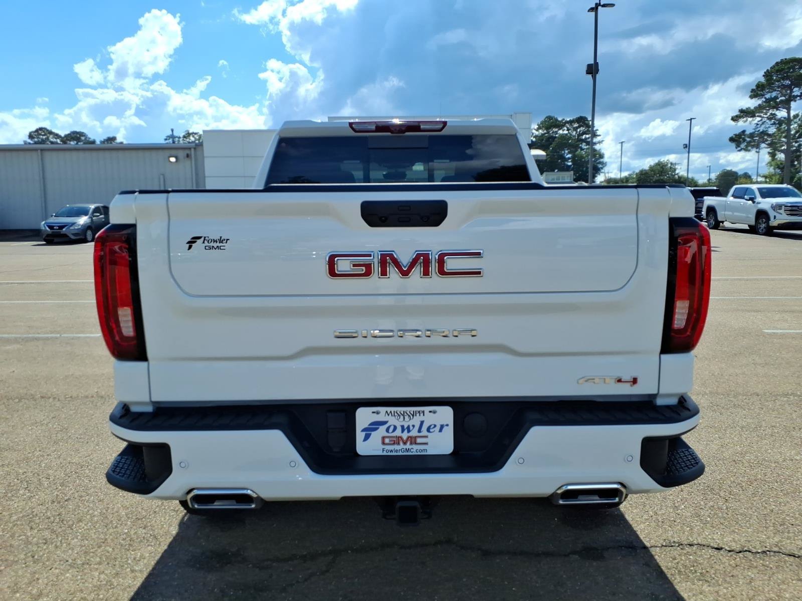 New 2026 GMC Sierra 1500 AT4 w/ AT4 Premium Package AWD/4WD image 4