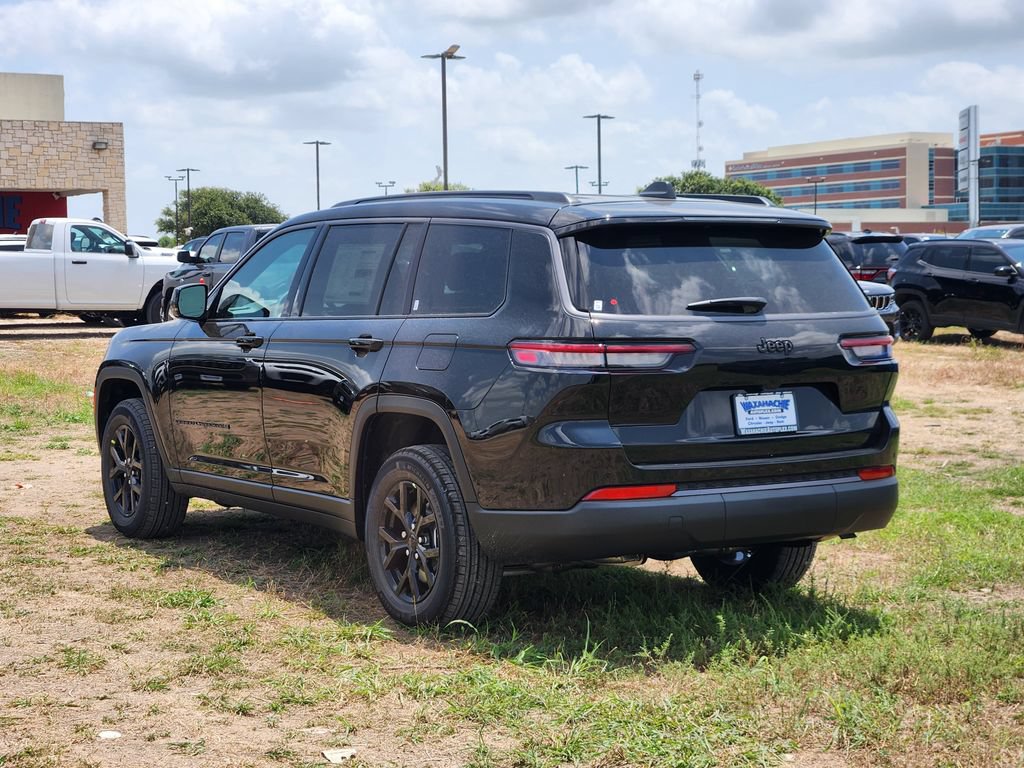New 2026 Jeep Grand Cherokee L 2WD image 3