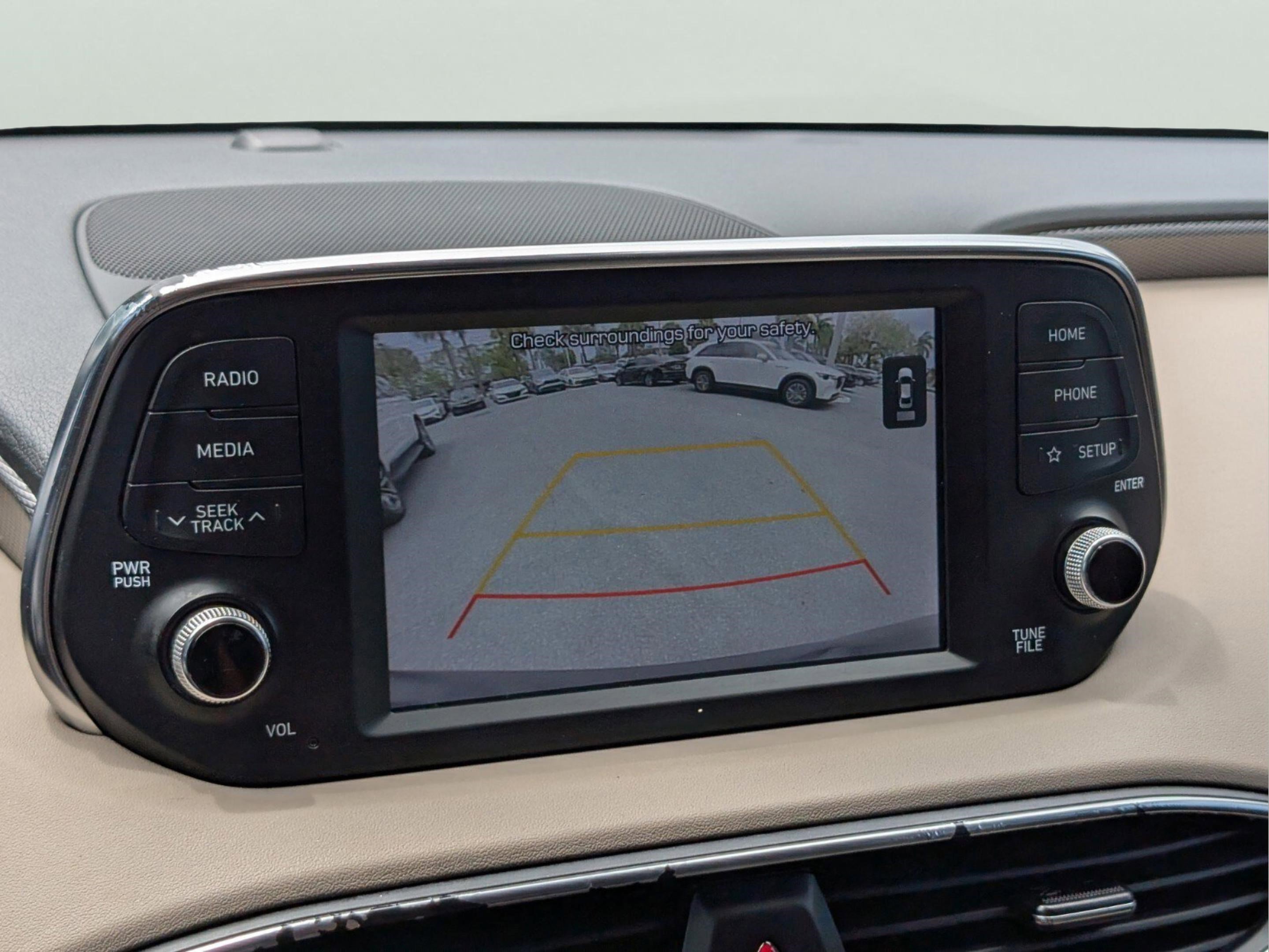 Used 2019 Hyundai Santa Fe SEL FWD image 18
