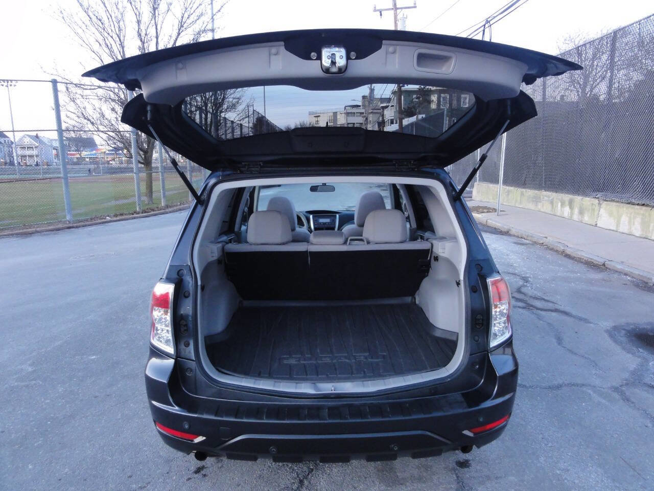 Used 2012 Subaru Forester 2.5X Premium w/ All-Weather Pkg image 20