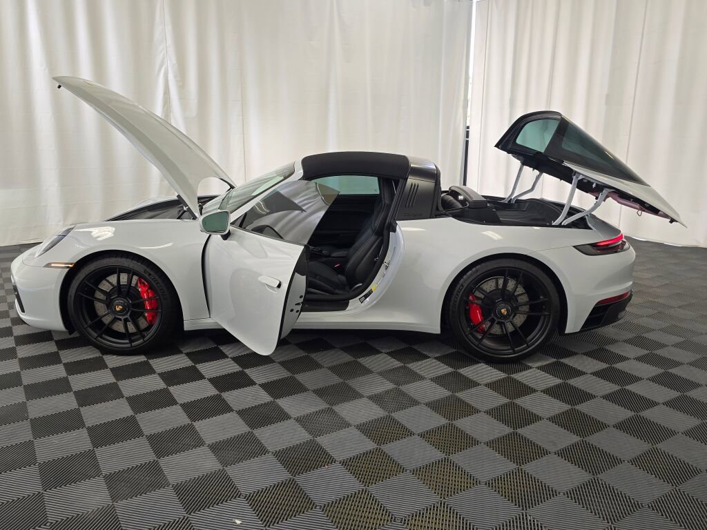 Certified 2023 Porsche 911 Targa 4 GTS image 13