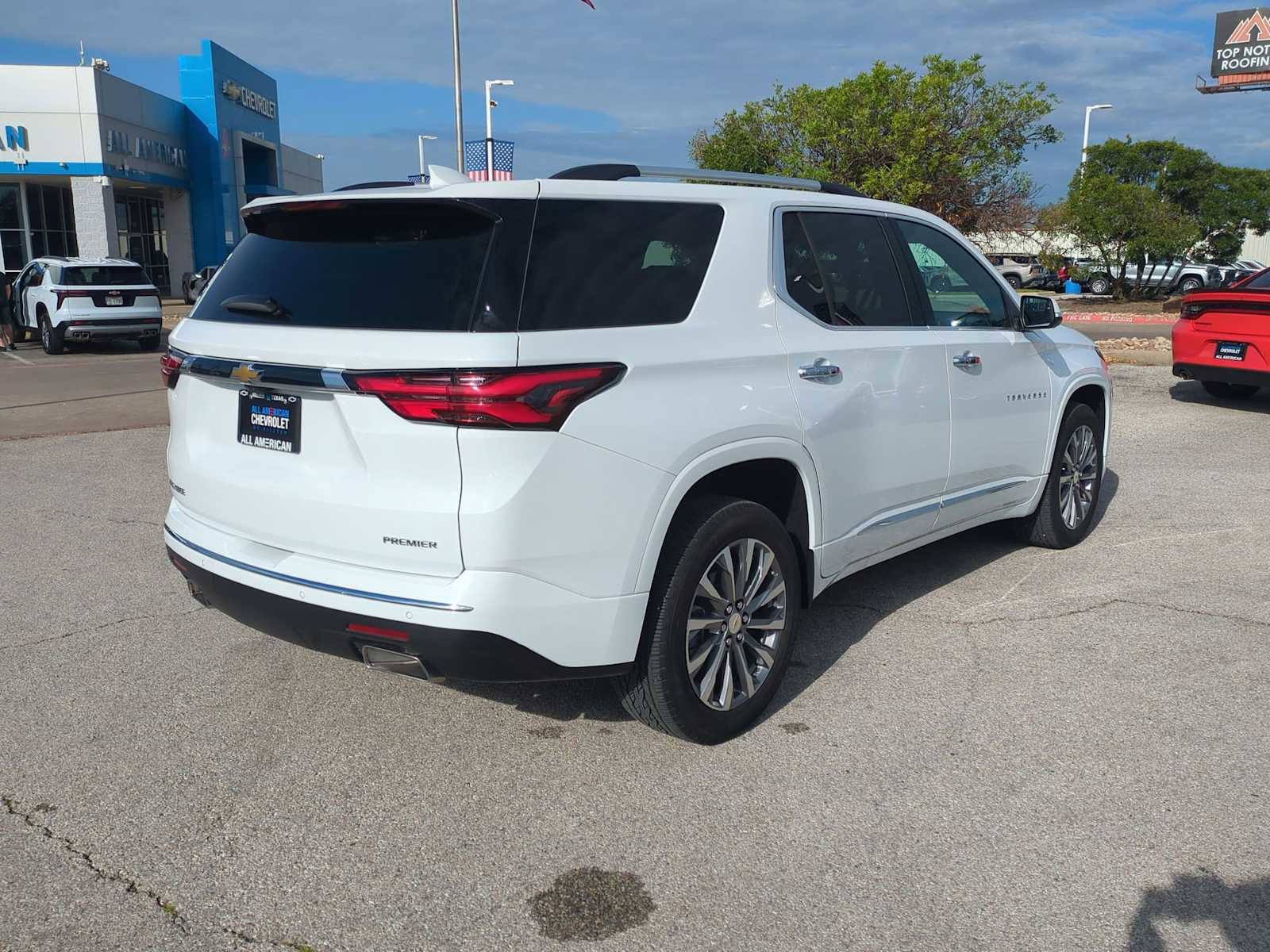 Used 2023 Chevrolet Traverse Premier image 8