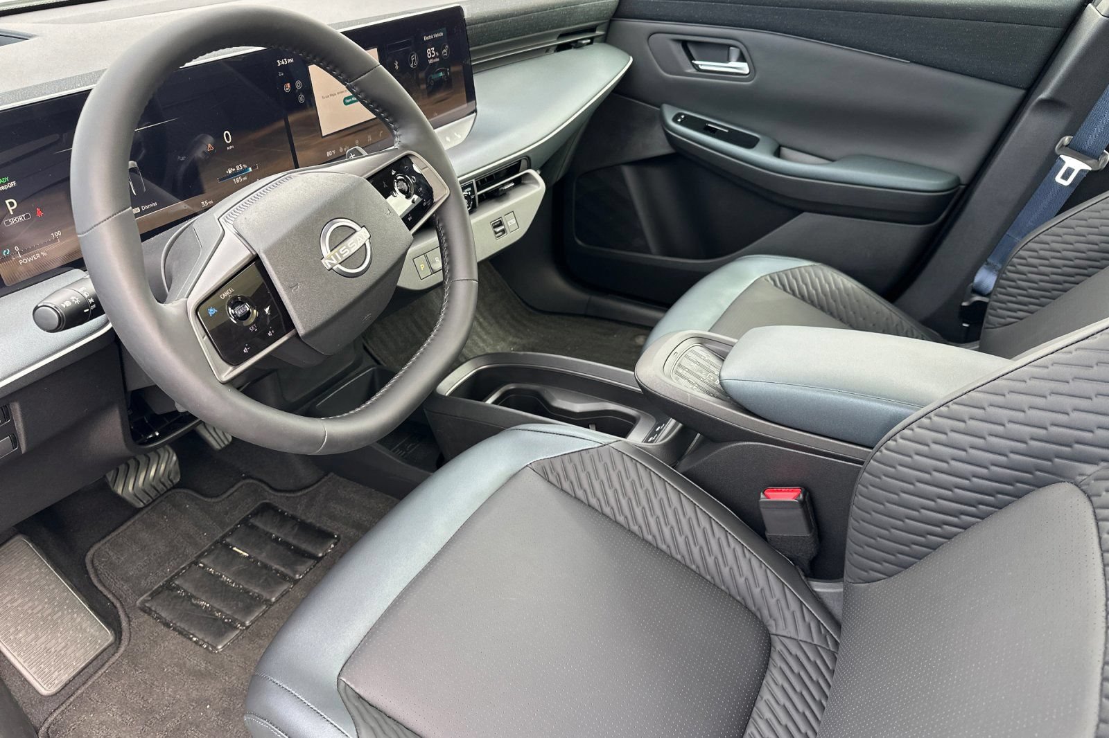 New 2026 Nissan Leaf Platinum+ w/ Cargo Package (Platinum+) FWD image 10