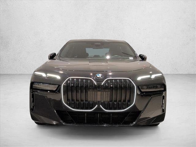 Used 2024 BMW 760i xDrive w/ Premium Package video 2
