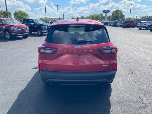 Used 2025 Ford Escape ST-Line Select AWD/4WD image 4