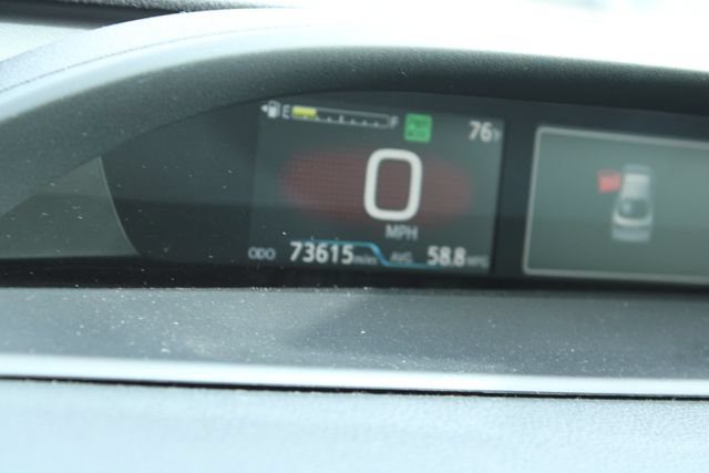 Used 2022 Toyota Prius LE FWD image 7