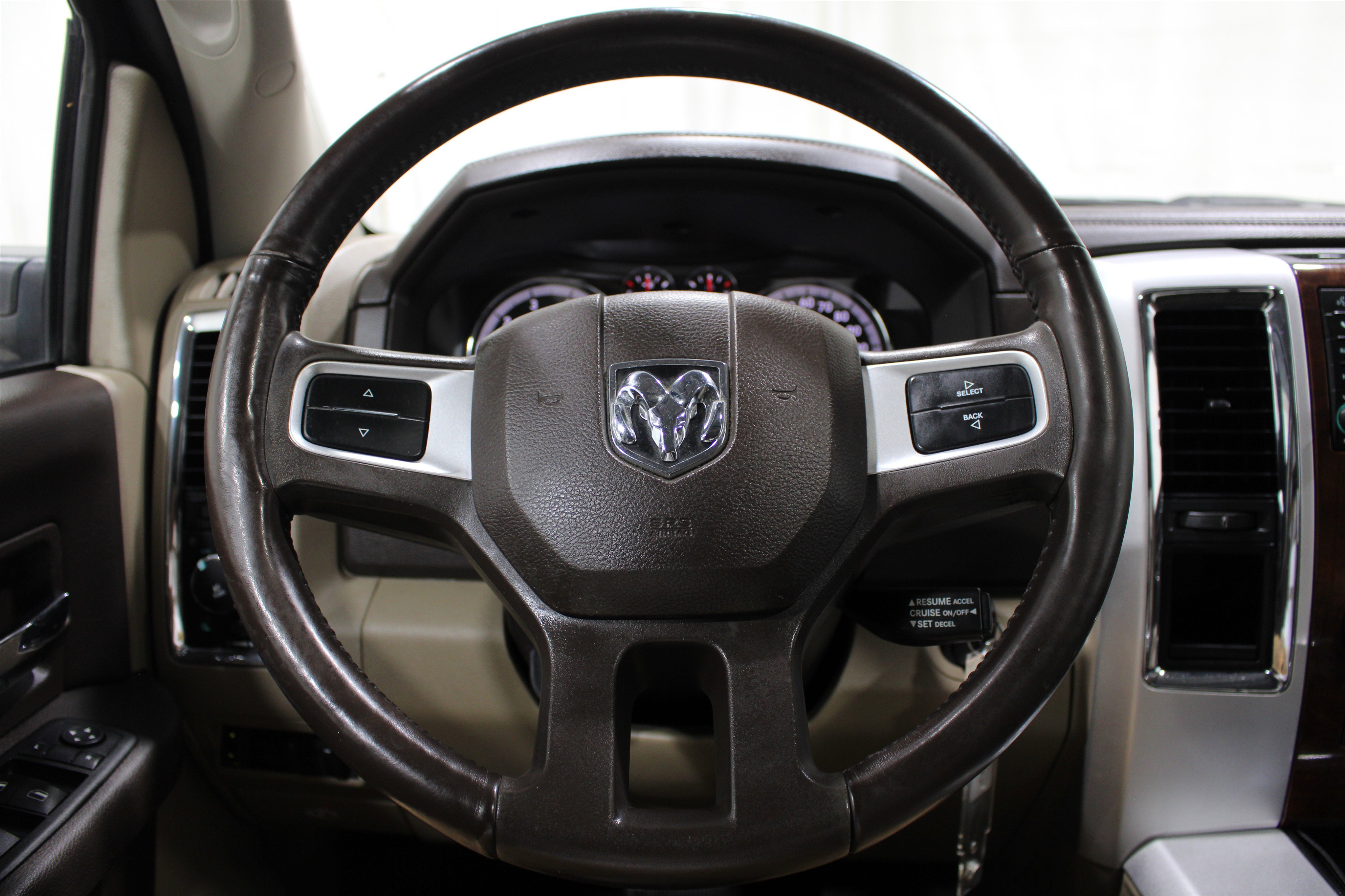 Used 2011 RAM 1500 Laramie RWD image 10