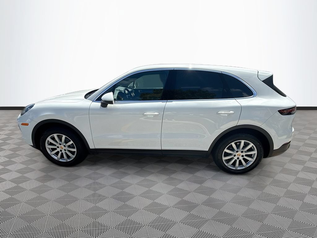 Used 2023 Porsche Cayenne AWD/4WD image 5