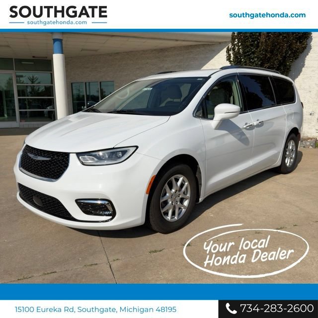 Used 2021 Chrysler Pacifica Touring-L w/ Uconnect Theater Family Group